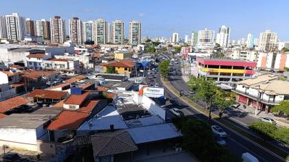 Apartamento Condomínio Moradas das Árvores 120m², 3 quartos, sendo 1 suíte, e mais 1 quarto de dependência com localização privilegiada.