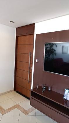 Apartamento Condomínio Moradas das Árvores 120m², 3 quartos, sendo 1 suíte, e mais 1 quarto de dependência com localização privilegiada.