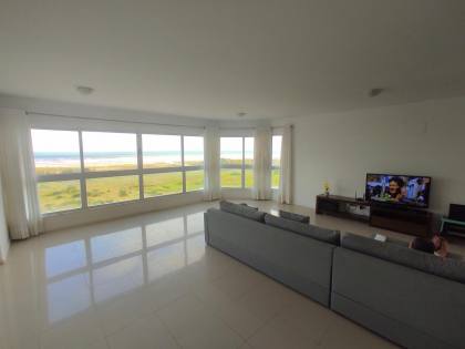 Apartamento no Mansão Gileno Lima, Atalaia, 176m², 3 suítes, sendo 1 master e uma ótima localização.