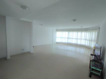 Apartamento no Mansão Gileno Lima, Atalaia, 176m², 3 suítes, sendo 1 master e uma ótima localização.