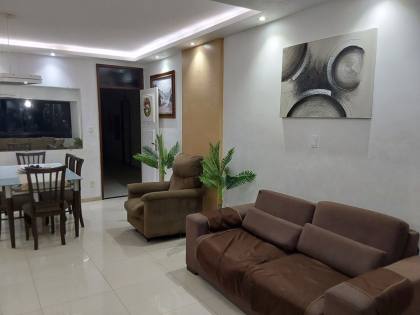 Apartamento no Condomínio Phoenix, Jardins, 112m², 3 quartos, DCE e localização privilegiada.