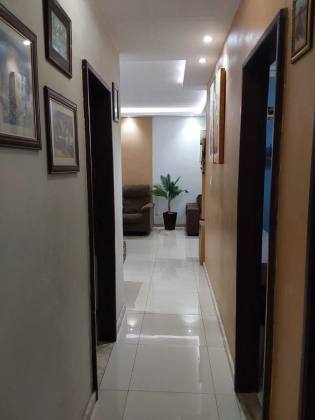 Apartamento no Condomínio Phoenix, Jardins, 112m², 3 quartos, DCE e localização privilegiada.