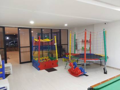 Apartamento no Condomínio Phoenix, Jardins, 112m², 3 quartos, DCE e localização privilegiada.