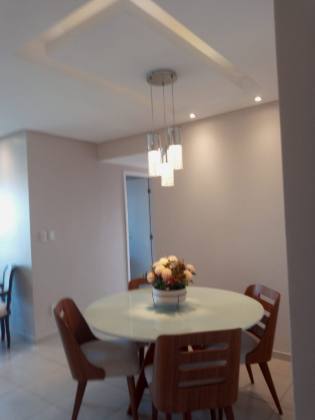 Apartamento no Triumph, Ponto Novo, 80m², 3 quartos, 2 suítes e localização privilegiada.