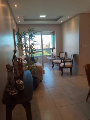 Apartamento no Triumph, Ponto Novo, 80m², 3 quartos, 2 suítes e localização privilegiada.