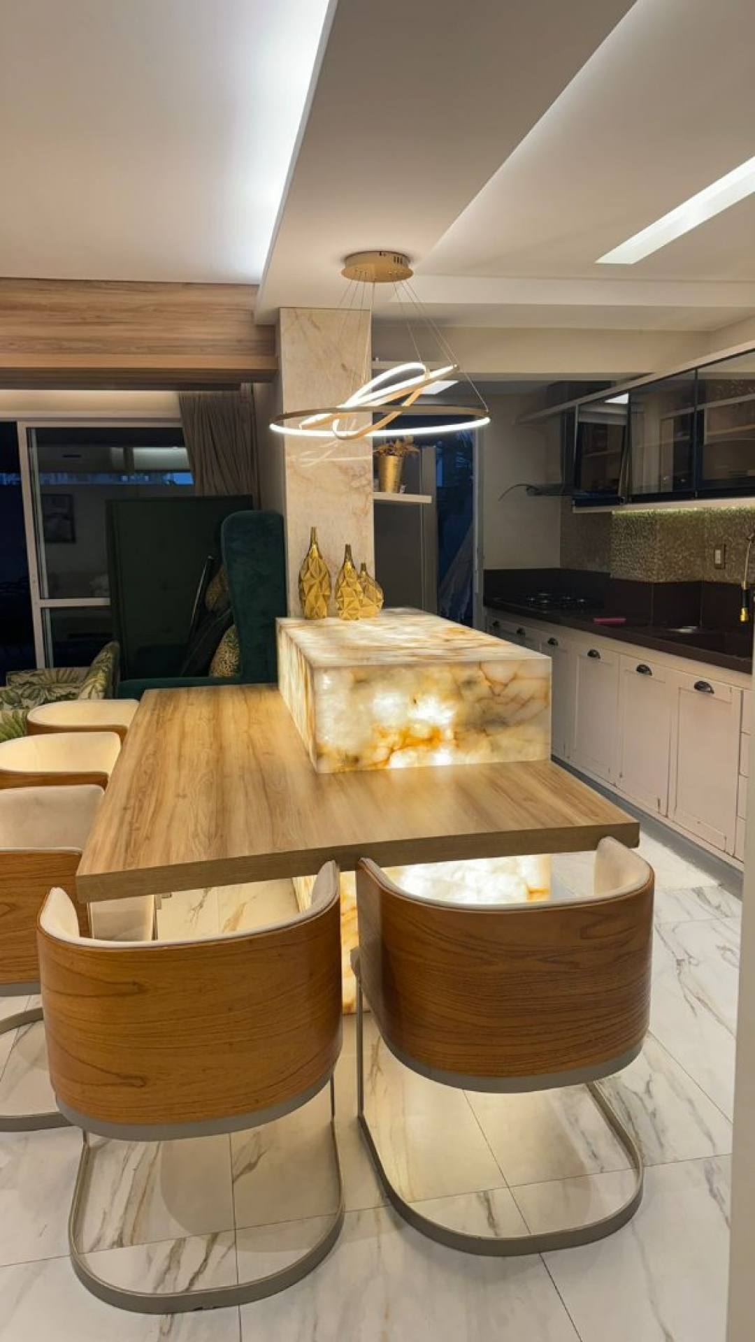 Apartamento no Jardim de Londres, Jardins, 234m², 3 quartos e localização privilegiada.