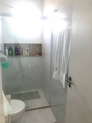 Apartamento no Terraços Beira Mar, 110m², 3 suítes, varanda gourmet e localização privilegiada.