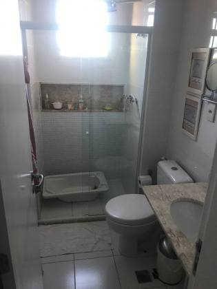 Apartamento no Terraços Beira Mar, 110m², 3 suítes, varanda gourmet e localização privilegiada.