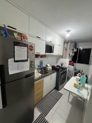 Apartamento no Praias do Caribe, Luzia, 66m², 3 quartos, sendo 1 banheiro social e excelente localização.