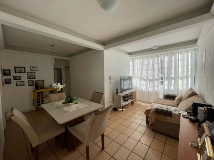 Apartamento no Jardins Versalles