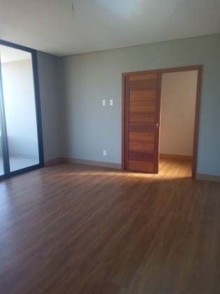 Casa no Condomínio Alphaville Sergipe,  Barra dos Coqueiros 455m², 4 quartos, sendo 4 suíte e com localização privilegiada.