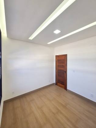 Vendo Casa em Condomínio fechado
