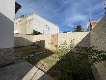 Casa aconchegante na melhor localização da Aruana próximo ao Rocha Carne.