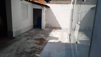 Casa no Aeroporto com Ponto Comercial