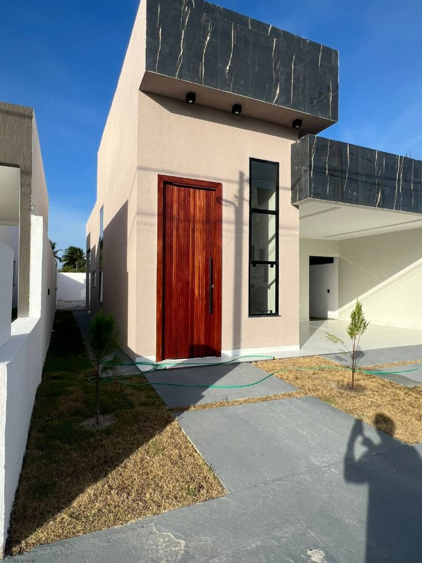 Casa com 3 Quartos sendo 2 Suítes no Sol e Praia