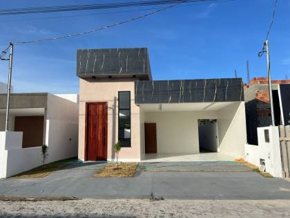 Casa com 3 Quartos sendo 2 Suítes no Sol e Praia
