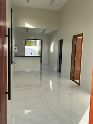 Casa com 3 Quartos sendo 2 Suítes no Sol e Praia