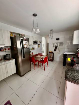 Costa Marina - Excelente casa a venda - ao lado do Shopping
