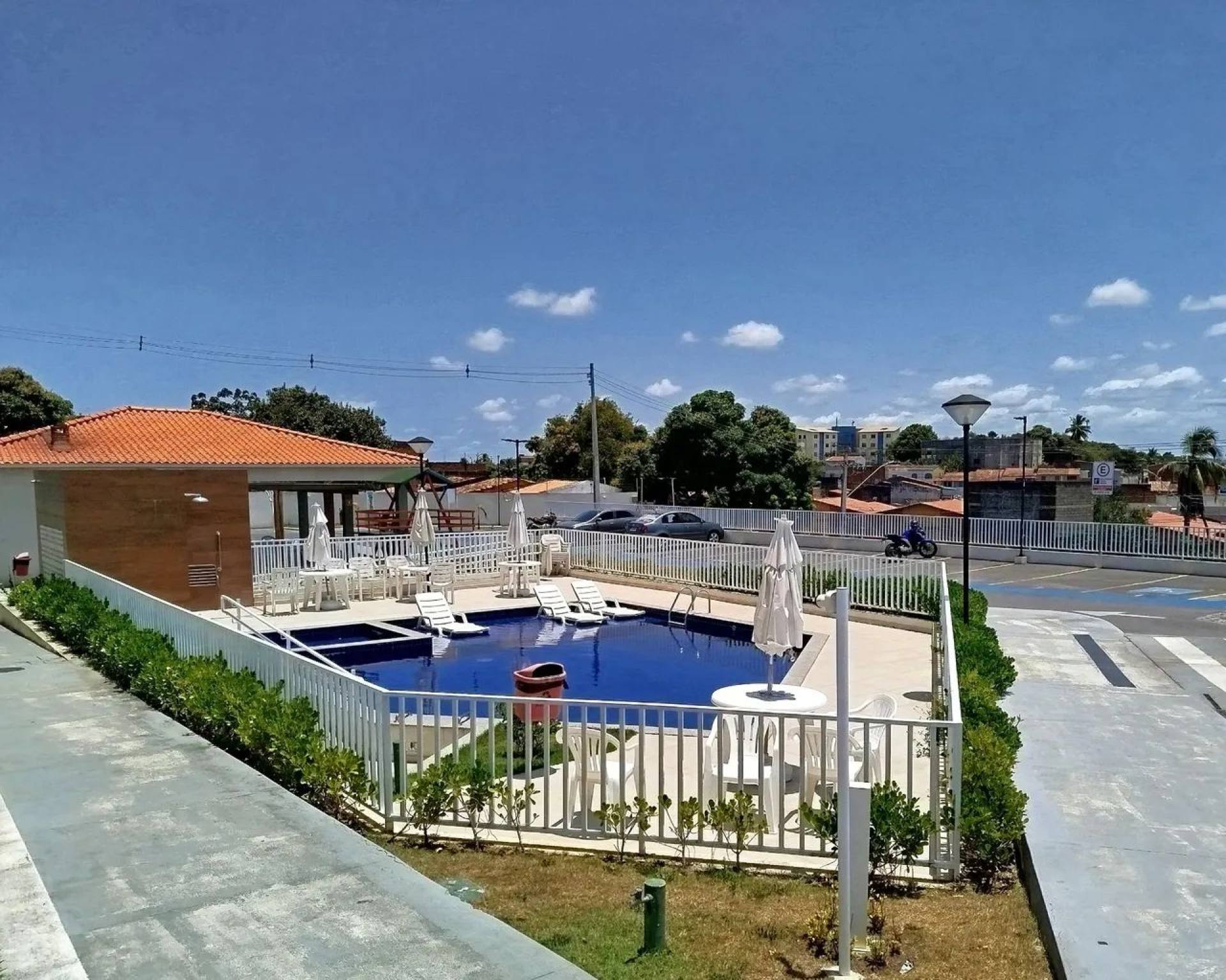 Apt 2/4 Cenezeu Rabelo