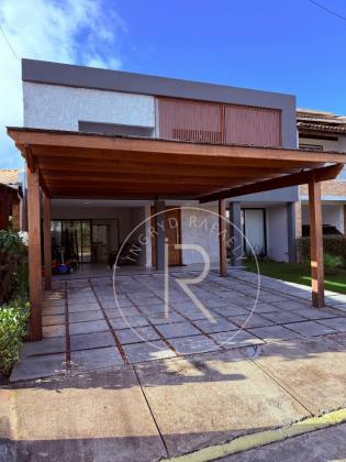 Casa de Condomínio Para Vender com 4 quartos 3 suítes no bairro Atalaia em Aracaju