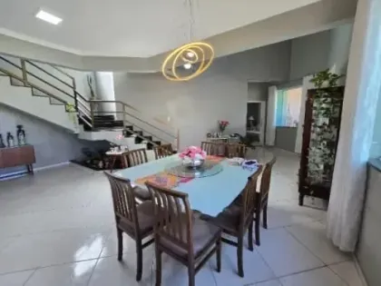Excelente casa com 4 quartos no Condomínio Costa Marina