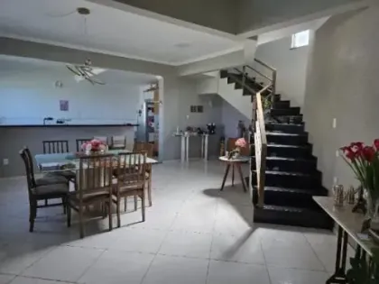 Excelente casa com 4 quartos no Condomínio Costa Marina