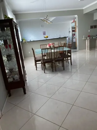 Excelente casa com 4 quartos no Condomínio Costa Marina