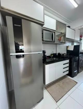Apartamento mobiliado com 3 quartos e suíte no Condomínio Pérolas da Atalaia.