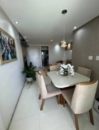 Apartamento mobiliado com 3 quartos e suíte no Condomínio Pérolas da Atalaia.