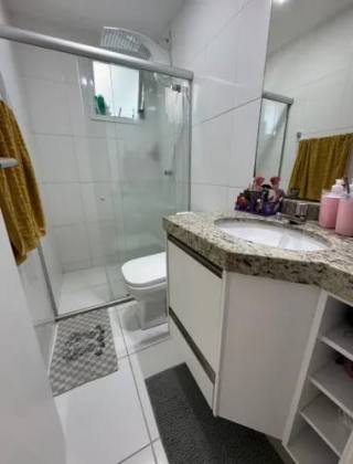 Apartamento mobiliado com 3 quartos e suíte no Condomínio Pérolas da Atalaia.