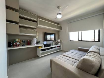 Oportunidade no Edifício Bella Vita, Grageru, 102m², 4 suítes, sendo 2 suítes e uma ótima localização.