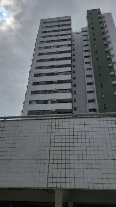 Oportunidade no Edifício Bella Vita, Grageru, 102m², 4 suítes, sendo 2 suítes e uma ótima localização.