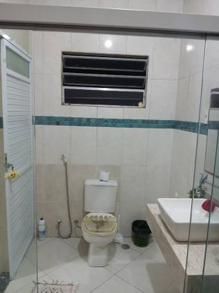 Casa reformada com 5 quartos na Palestina – Aracaju/SE