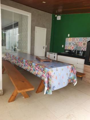 Linda casa no Robalo.