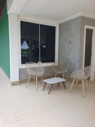 Linda casa no Robalo.