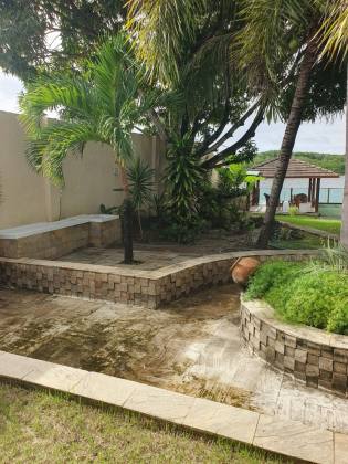 Linda casa no Robalo.