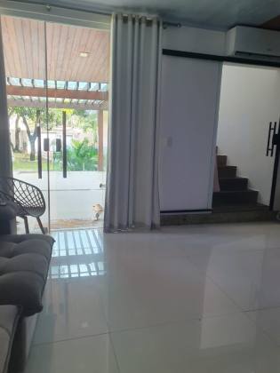 Linda casa no Robalo.