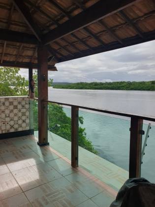 Linda casa no Robalo.