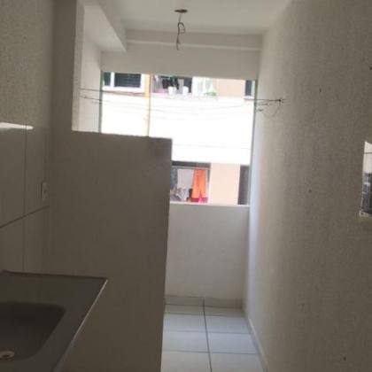 Apartamento com 2 quartos no Condomínio Riviera Club.