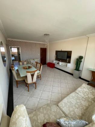 Oportunidade no Edf. Simone Beatriz 140m², 3 quartos, sendo 1 suíte, e mais 1 quarto de dependência com localização privilegiada.
