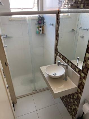 Oportunidade no Edf. Simone Beatriz 140m², 3 quartos, sendo 1 suíte, e mais 1 quarto de dependência com localização privilegiada.