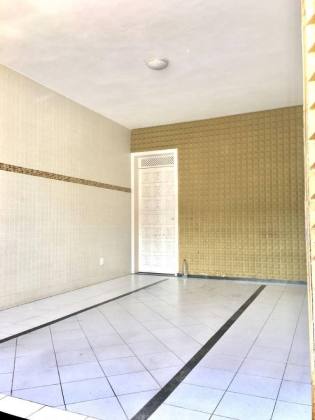 Casa Para Vender com 6 quartos 4 suítes no bairro Cirurgia em Aracaju
