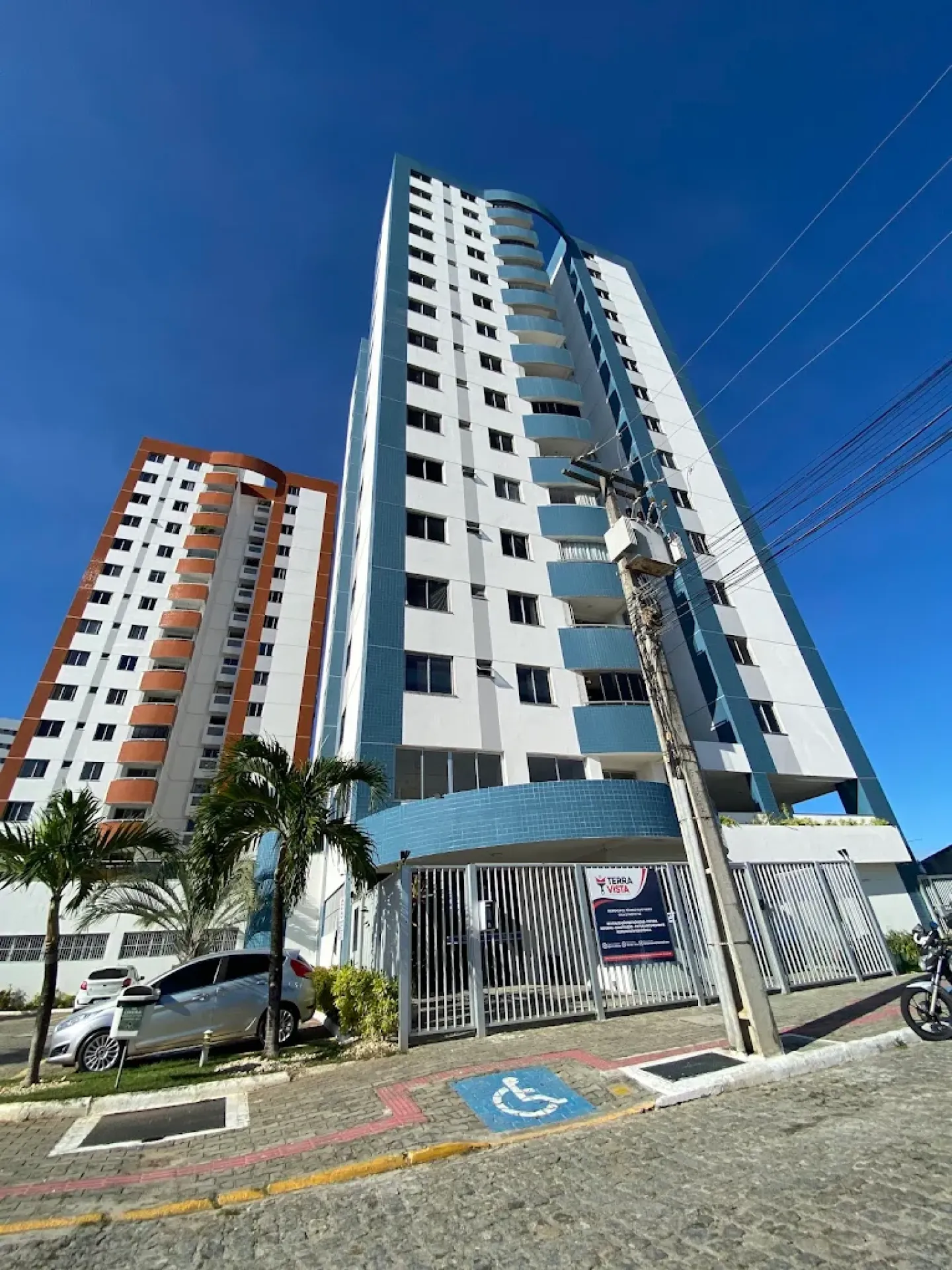 Apartamento reformado no Condomínio Monticello no bairro Farolândia
