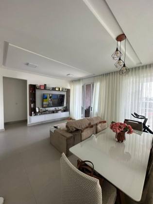 Casa em condomínio Maluí Residence