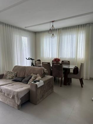 Casa em condomínio Maluí Residence