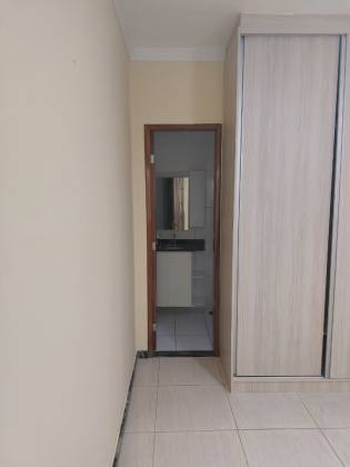 Casa térrea com 3 quartos, Suíte, Home Office, Garagem Coberta Portão Eletrônico, Atalaia