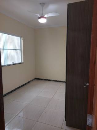 Casa térrea com 3 quartos, Suíte, Home Office, Garagem Coberta Portão Eletrônico, Atalaia