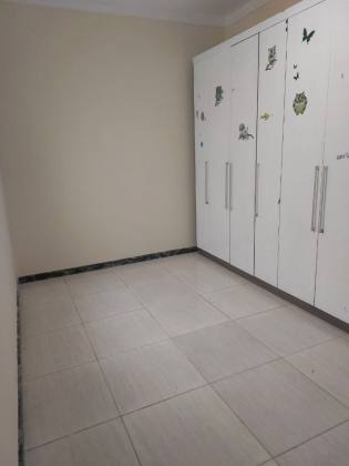 Casa térrea com 3 quartos, Suíte, Home Office, Garagem Coberta Portão Eletrônico, Atalaia