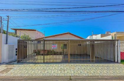 Casa térrea com 3 quartos, Suíte, Home Office, Garagem Coberta Portão Eletrônico, Atalaia
