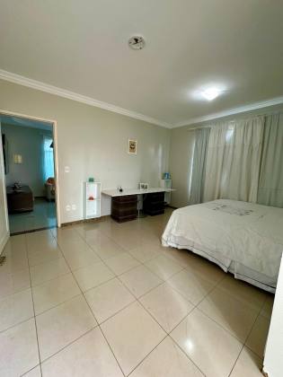 Casa à Venda no Condomínio Vivendas Santa Lúcia